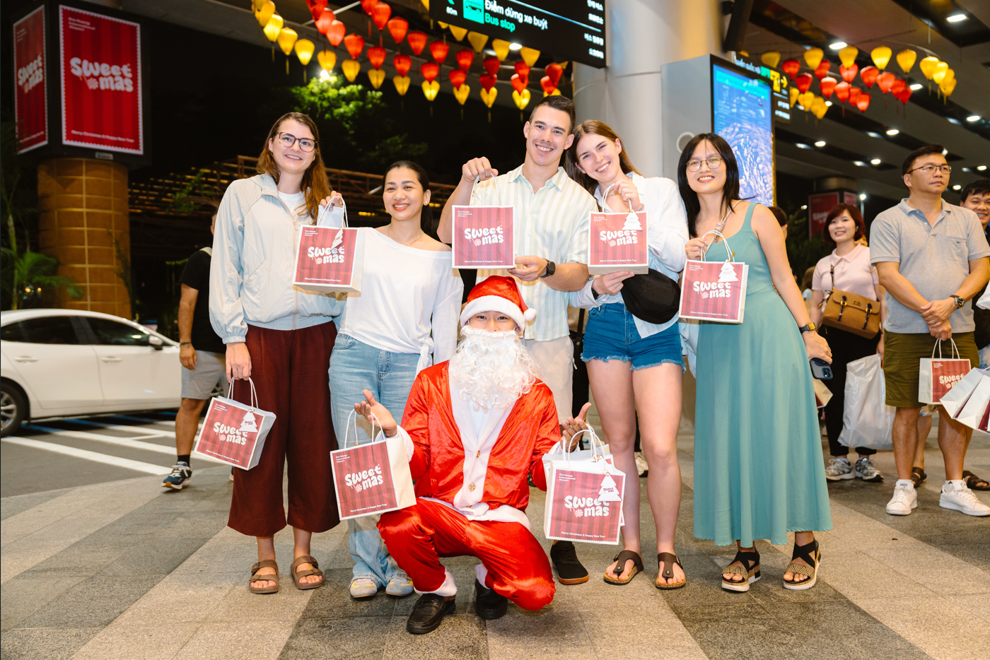 Ảnh Sweetmas: When waiting becomes gifting